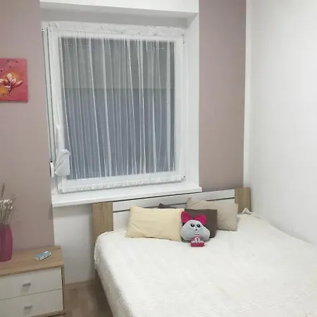 Ket Szobas, Teraszos, Kertes Vendeghaz * Balatonmariafurdo