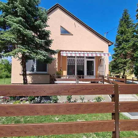 Ket Szobas, Teraszos, Kertes Vendeghaz Balatonmáriafürdő