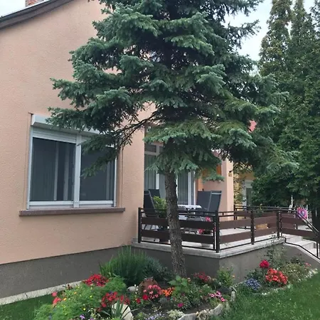 Ket Szobas, Teraszos, Kertes Vendeghaz Vakantiehuis Balatonmáriafürdő