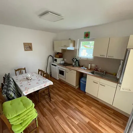 Vakantiehuis Ket Szobas, Teraszos, Kertes Vendeghaz Balatonmáriafürdő