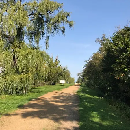 Ket Szobas, Teraszos, Kertes Vendeghaz