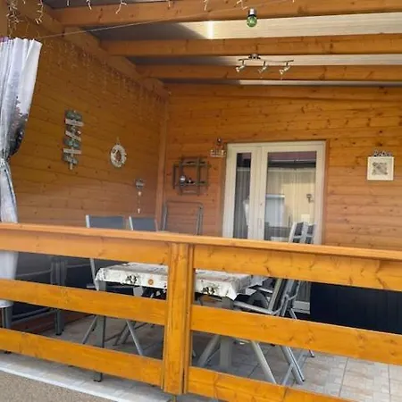 Két Szobás, Teraszos, Kertes Hébergement de vacances