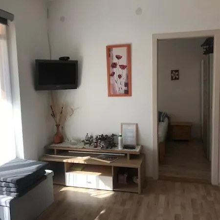 Hébergement de vacances Két Szobás, Teraszos, Kertes *