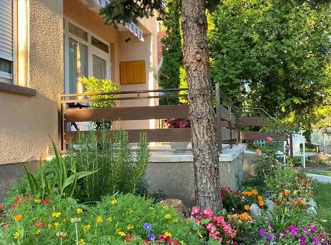 Holiday home Ket Szobas, Teraszos, Kertes Vendeghaz