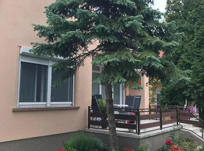 Ket Szobas, Teraszos, Kertes Vendeghaz Holiday home Balatonmariafurdo