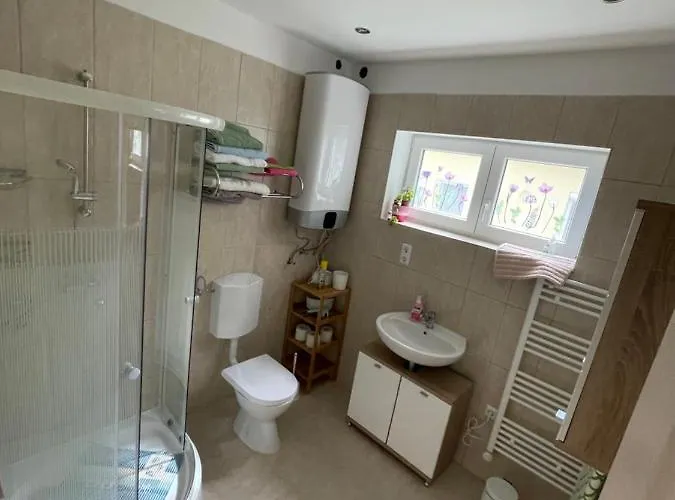 Ket Szobas, Teraszos, Kertes Vendeghaz Balatonmariafurdo