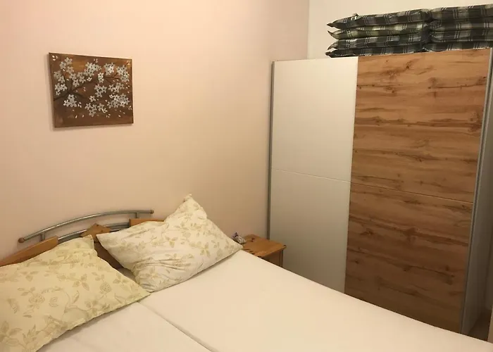 Ket Szobas, Teraszos, Kertes Vendeghaz *