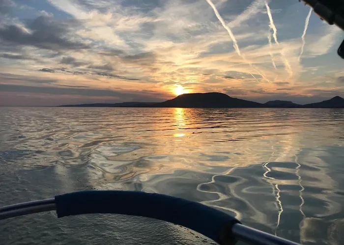 Holiday home Ket Szobas, Teraszos, Kertes Vendeghaz *