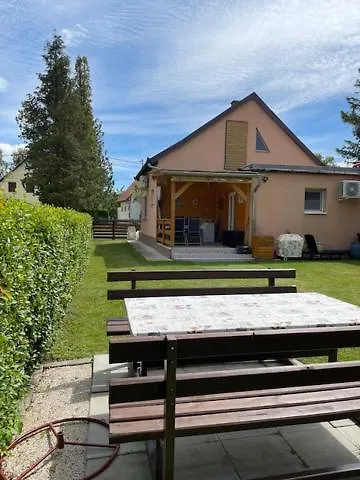 Ket Szobas, Teraszos, Kertes Vendeghaz * Balatonmariafurdo