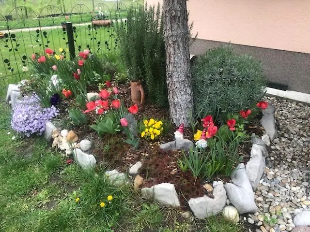 Holiday home Ket Szobas, Teraszos, Kertes Vendeghaz *