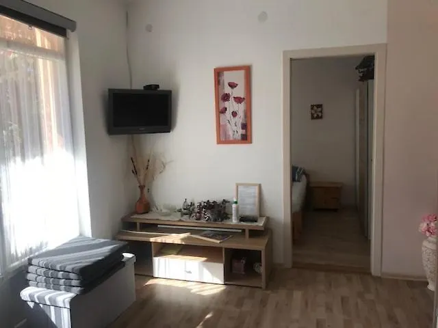 Holiday home Ket Szobas, Teraszos, Kertes Vendeghaz *